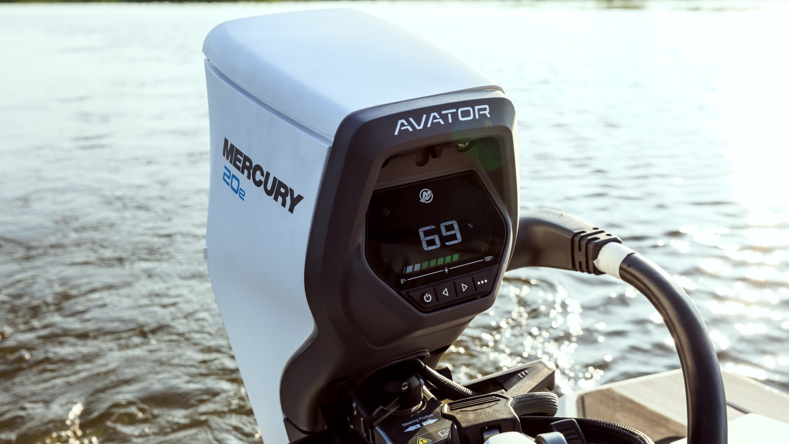 Avator 20e e 35e: i nuovi fuoribordo elettrici Mercury Marine